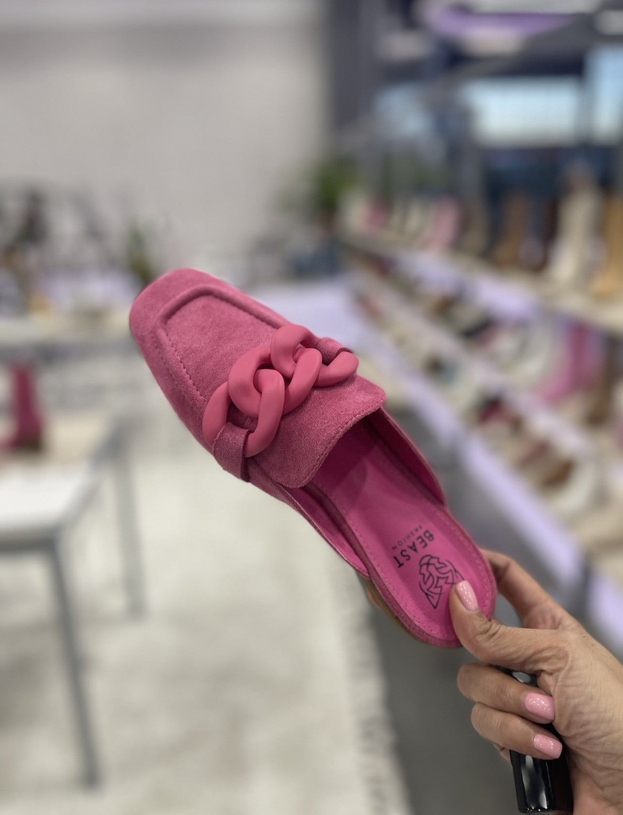 Sheena Fushia Slide - size 11 left