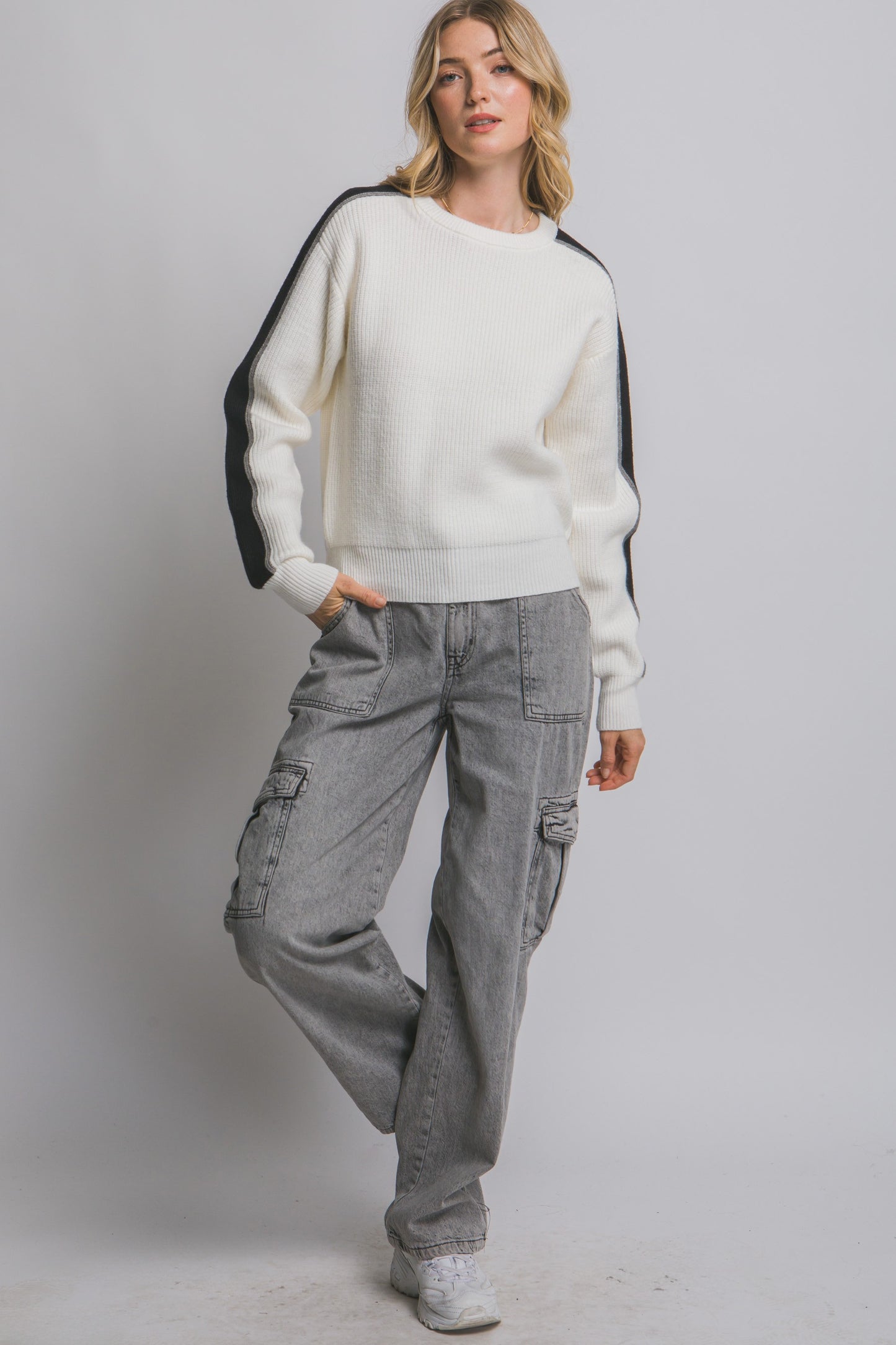 Round Neck Stripe Sleeve Sweater