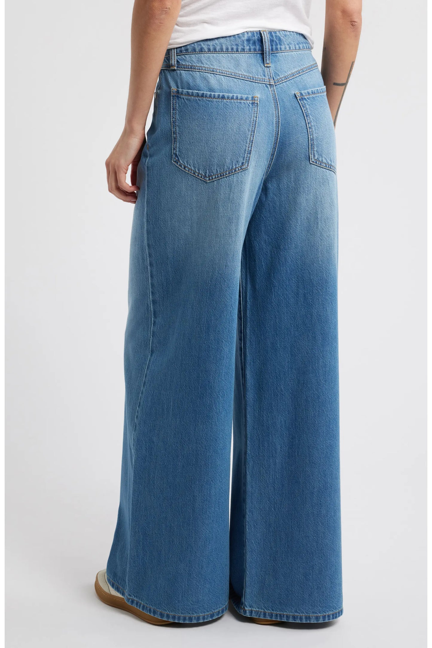 1822 Shoestring High Waist Wide Leg Jeans
