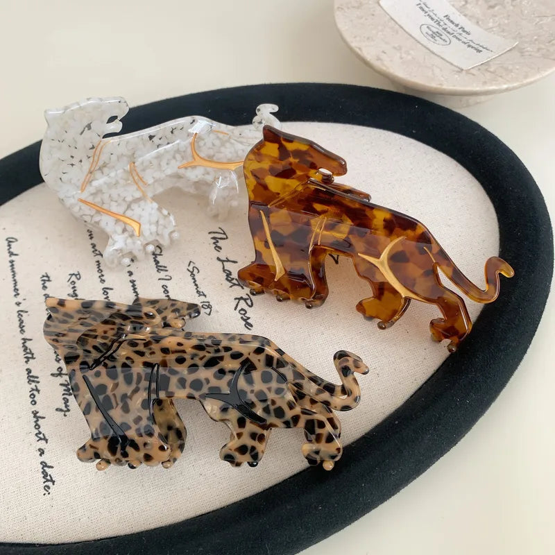 Animal Hair Claw