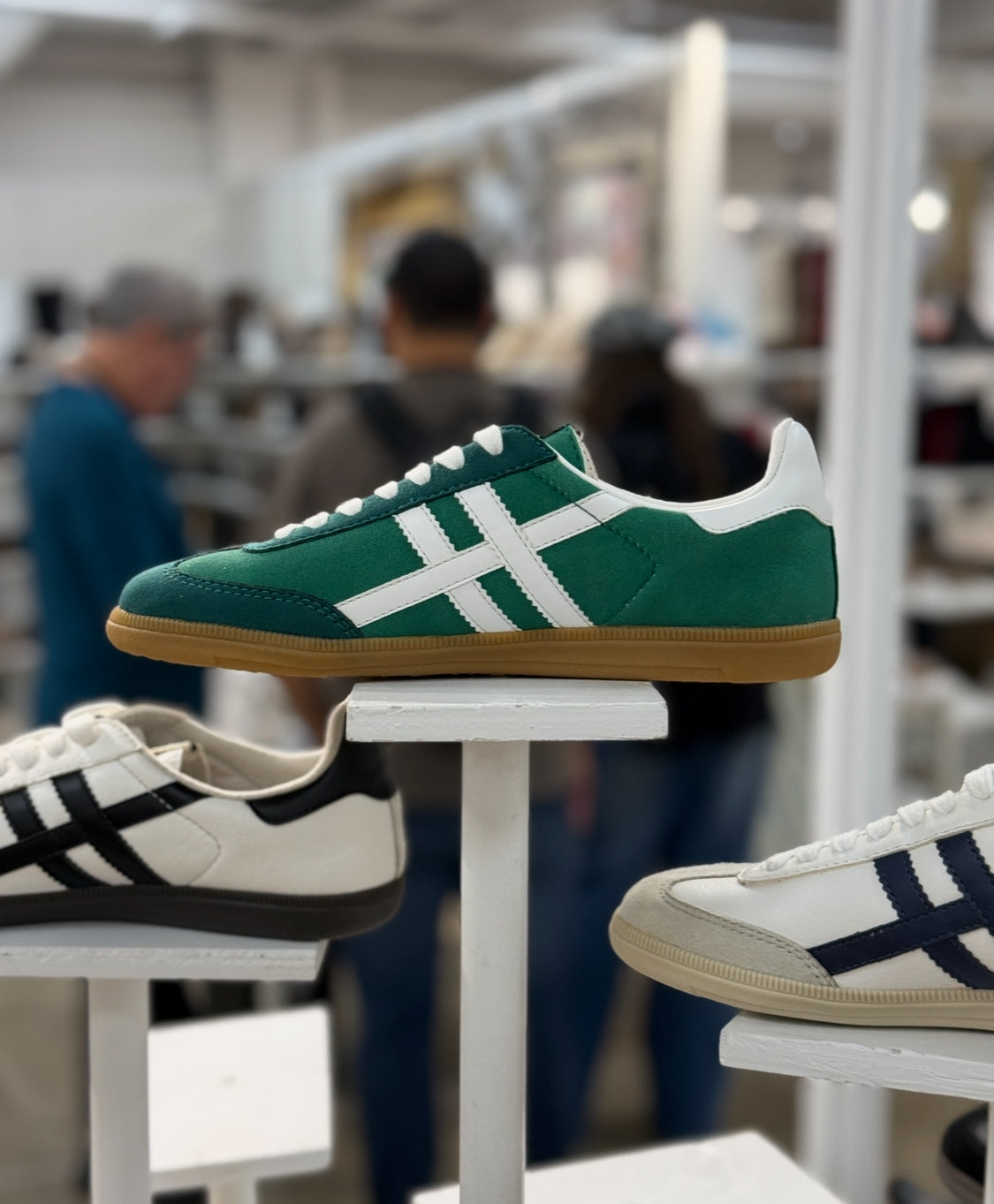 Dakkah Retro Tennis Shoes - Green