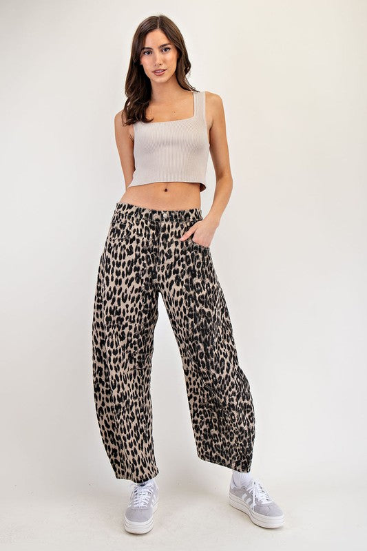 Leopard Printed Barrel Jeans