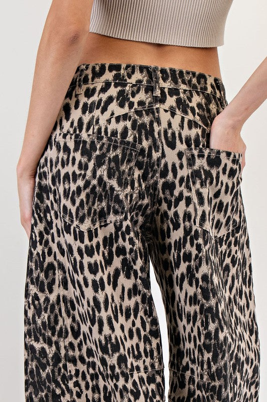 Leopard Printed Barrel Jeans
