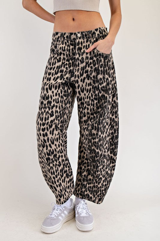 Leopard Printed Barrel Jeans
