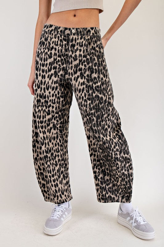 Leopard Printed Barrel Jeans