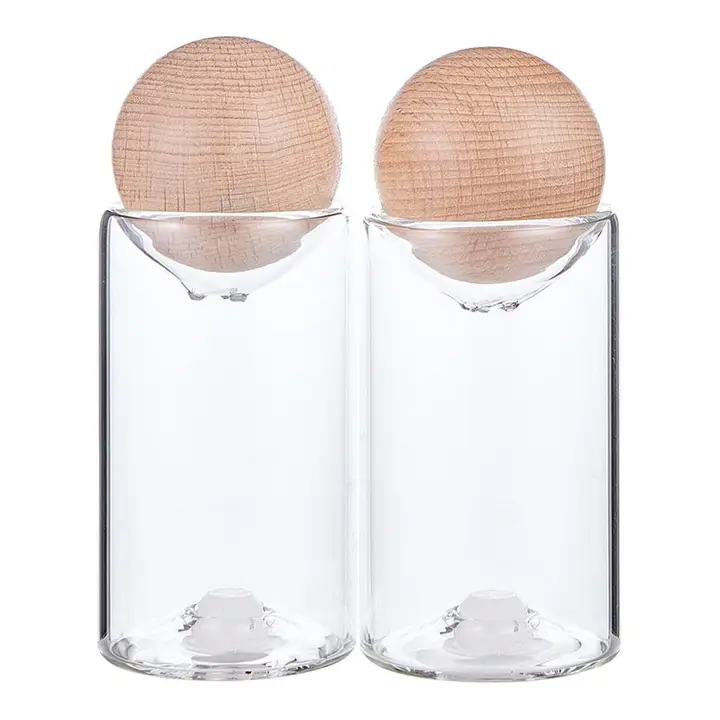 See It All Glass Salt And Pepper Shaker Set