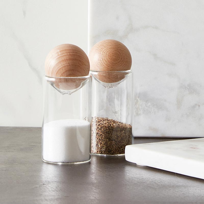 See It All Glass Salt And Pepper Shaker Set