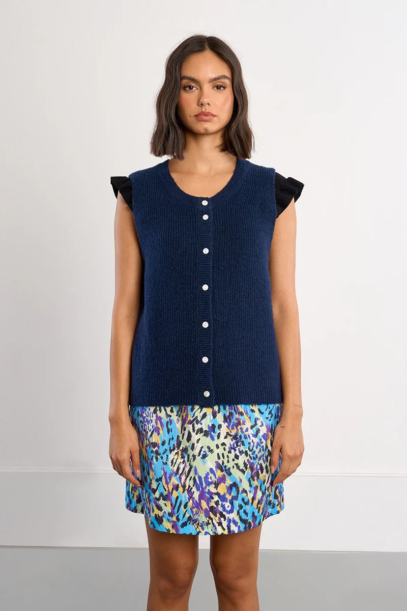 Sleeveless button cardigan