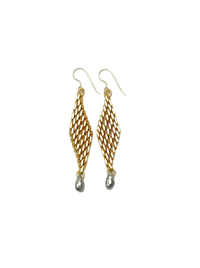 Flapper-S - Earrings with Nugget Drop