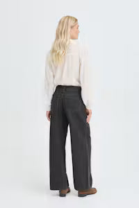 Relaxed Wide Leg Jeans with Waist Tie