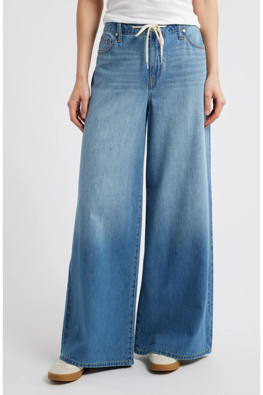 1822 Shoestring High Waist Wide Leg Jeans