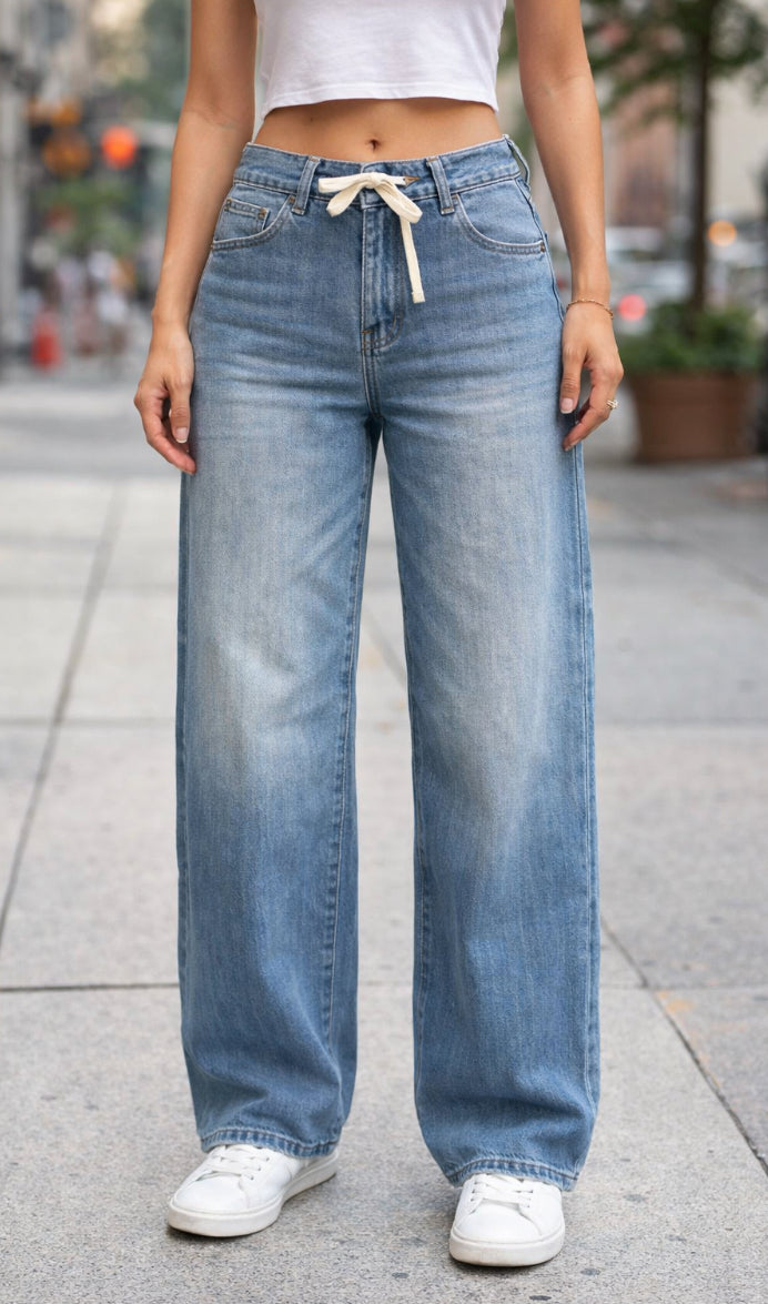 Q2 Straight Fit Jeans