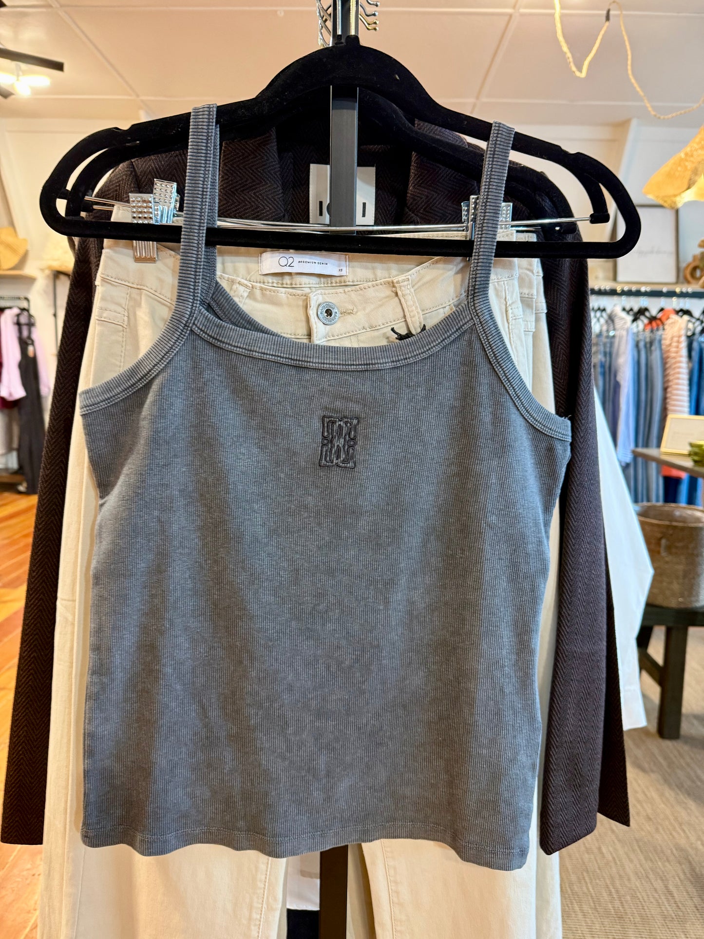 Emblem Tank