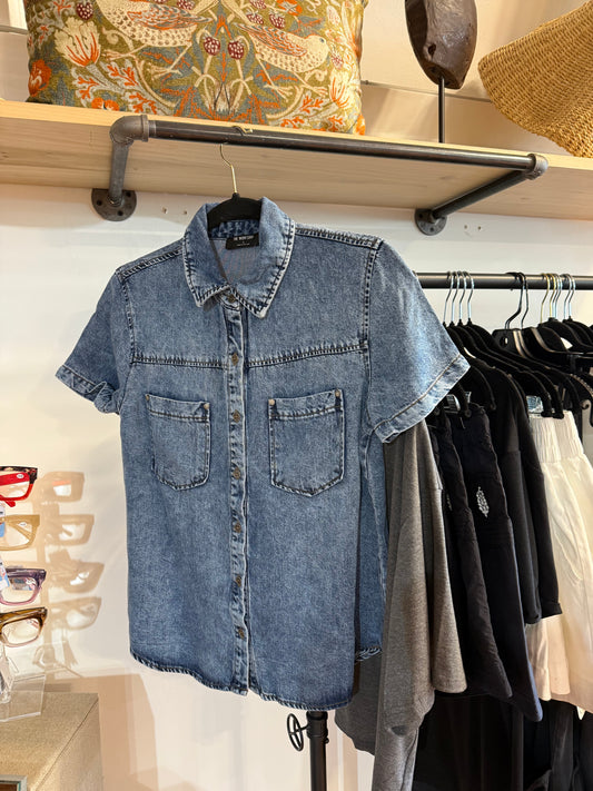 Chambray Collared Short Sleeve Button Down