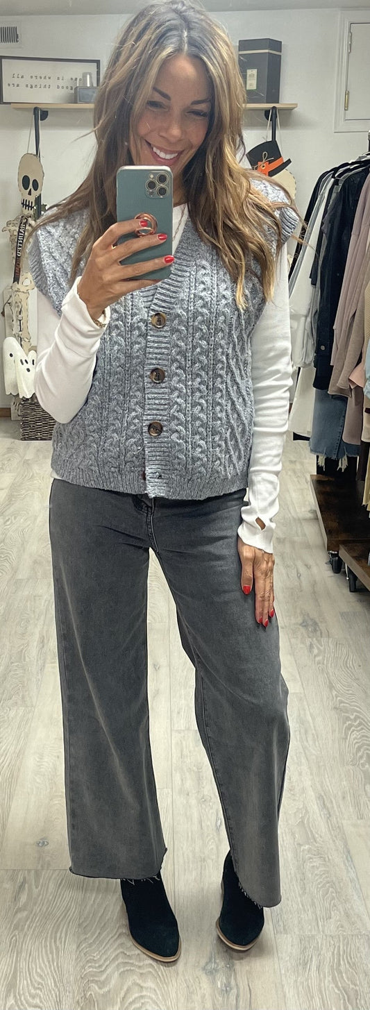 AnnieWear Moments  Denim Cropped Jeans